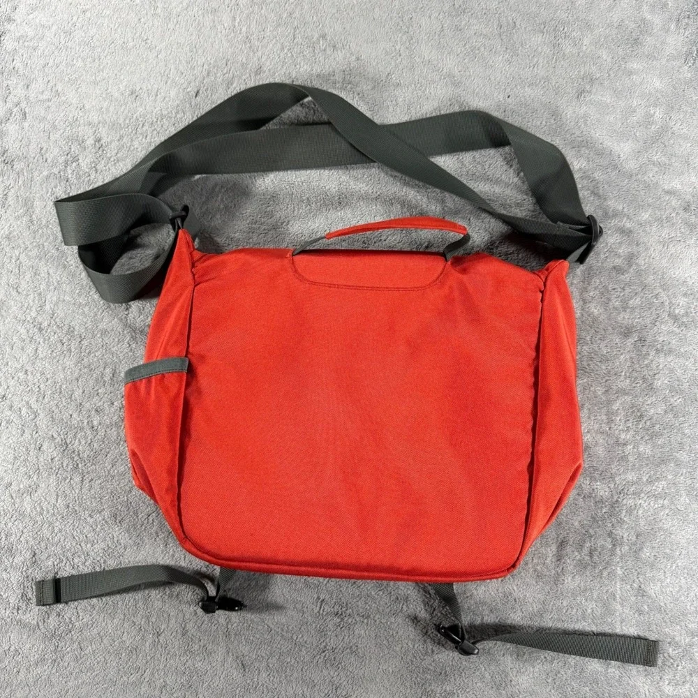 Patagonia Messenger Bag OS Red Good Half Mass Reflective Laptop Shoulder Bag